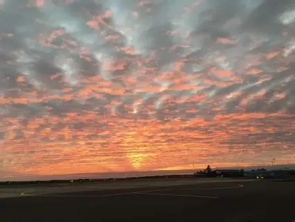 Solnedgang i lufthavnen